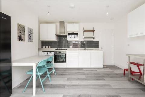 6 bedroom semi-detached house to rent, Doncaster Road, Southmead, Bristol, Bristol, BS10