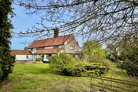 4 bedroom detached house for sale, Brakefield Green, Yaxham NR19