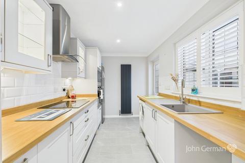 2 bedroom detached bungalow for sale, Grunmore Drive, Stretton