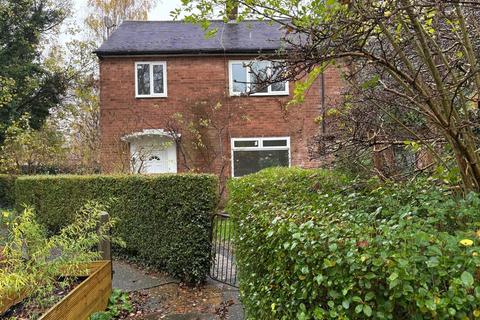 3 bedroom mews to rent, Derwent Close, Chorlton