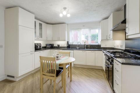 4 bedroom detached house for sale, Tabard Gardens, Newport Pagnell MK16