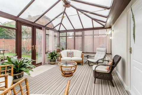 undefined, Tabard Gardens, Newport Pagnell MK16
