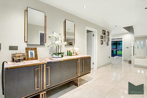 4 bedroom detached house for sale, Tylers Road, Nazeing