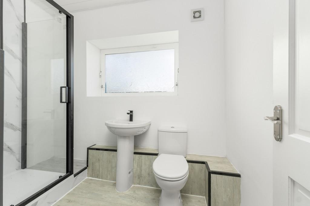 5 Paxstone Crescent 24