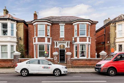 2 bedroom apartment to rent, Yarborough Road, Southsea PO5
