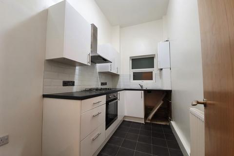 2 bedroom apartment to rent, Yarborough Road, Southsea PO5