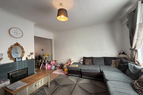 4 bedroom terraced house for sale, Lime Tree Avenue, Crewe