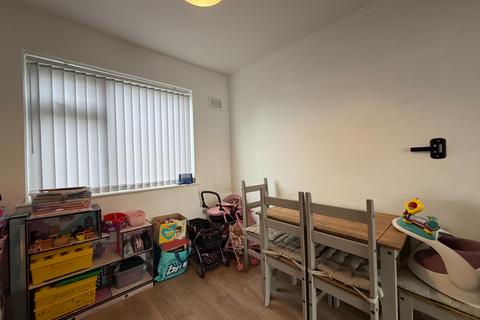 4 bedroom terraced house for sale, Lime Tree Avenue, Crewe