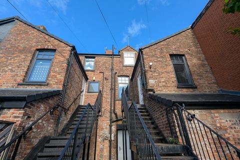 2 bedroom apartment for sale, Cross Street, Sale