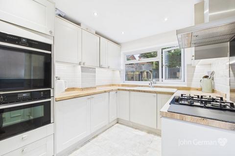 3 bedroom semi-detached house for sale, Ashleigh Drive, Uttoxeter