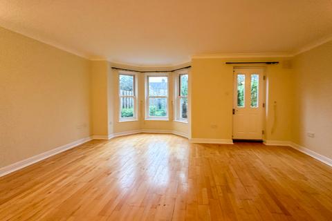 3 bedroom terraced house to rent, Chedworth Street, Cambridge CB3