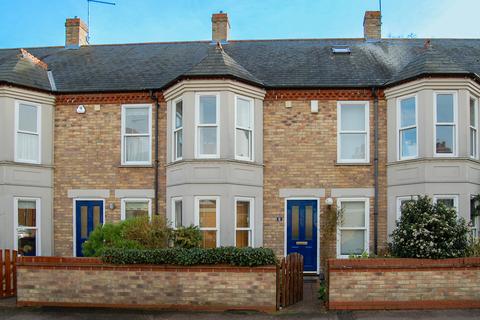 3 bedroom terraced house to rent, Chedworth Street, Cambridge CB3