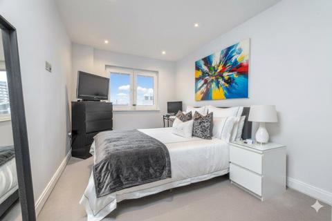 2 bedroom flat to rent, Holman Road, London, SW11