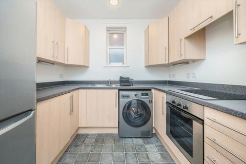 2 bedroom flat to rent, Valetta Road, London W3