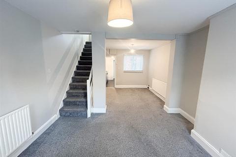 2 bedroom house to rent, Hungerford Street, Cheltenham, GL50 4HN