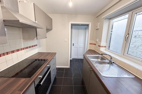 2 bedroom house to rent, Hungerford Street, Cheltenham, GL50 4HN