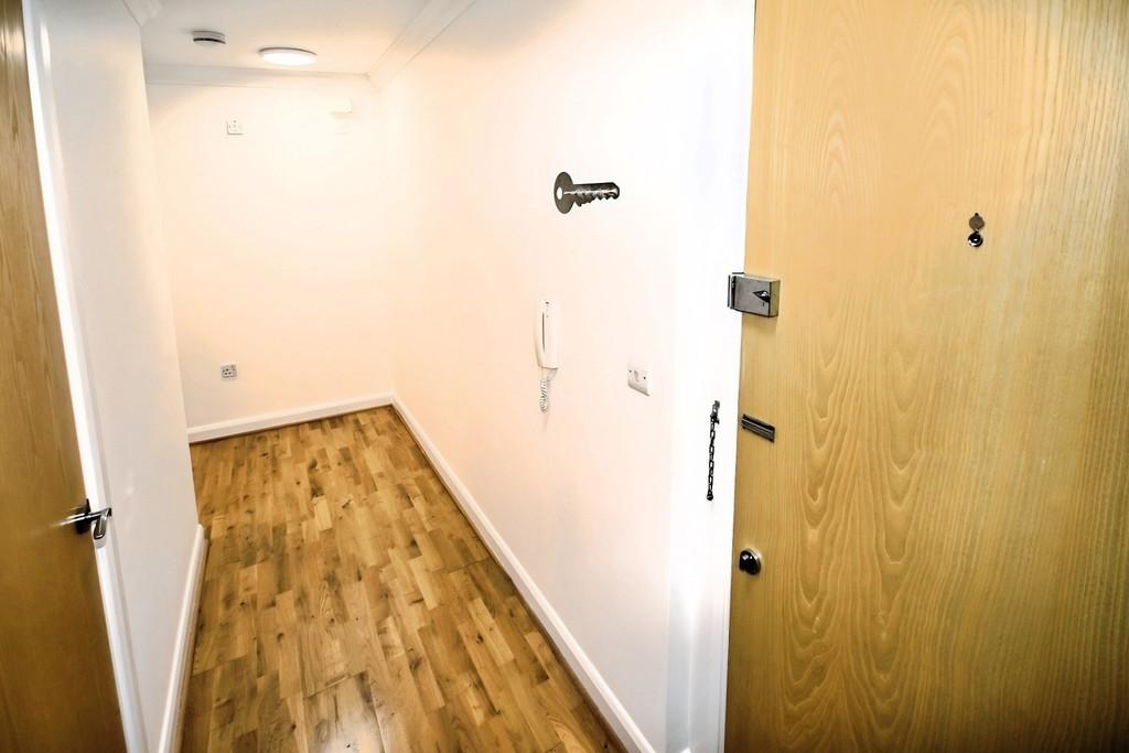 C1f84da7-hallway