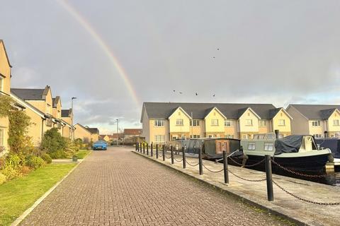 undefined, Canalside, Ratho