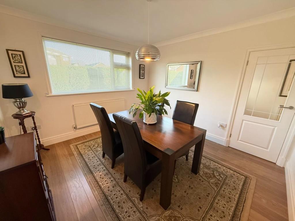 Bedroom 3/Dining Room