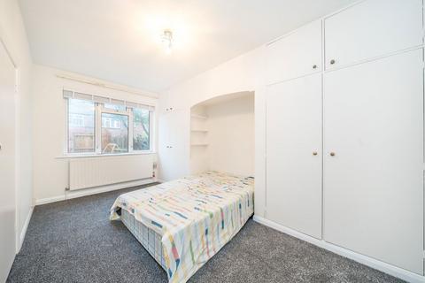 2 bedroom flat for sale, Thornbury Road, Isleworth TW7
