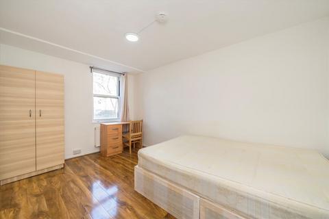 3 bedroom flat to rent, Dartmouth Close, London W11
