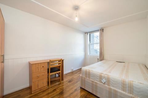 3 bedroom flat to rent, Dartmouth Close, London W11