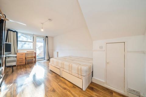 3 bedroom flat to rent, Dartmouth Close, London W11