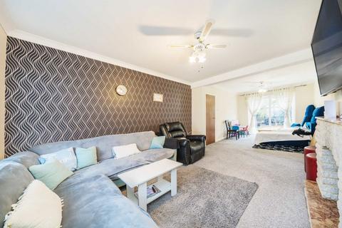 undefined, Vicarage Road, Sunbury-On-Thames TW16
