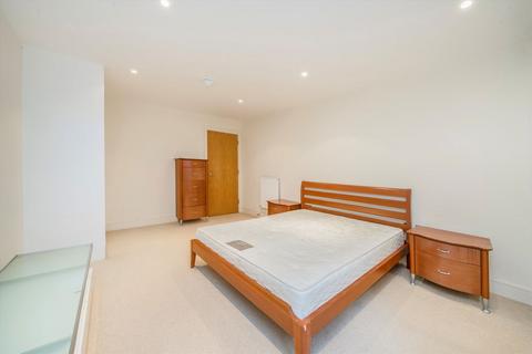 1 bedroom flat to rent, Lanterns Way, London E14