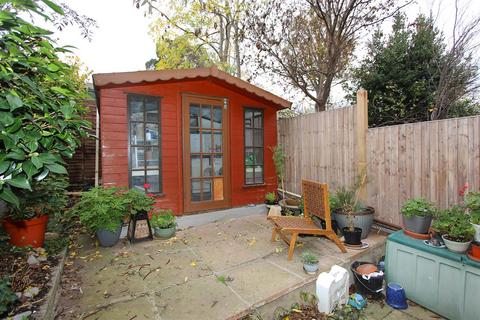 undefined, 28 Queens Road, London N11