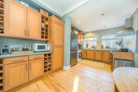 4 bedroom semi-detached house to rent, Pattison Road, London NW2