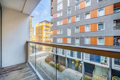 1 bedroom flat to rent, Lanterns Way, London E14