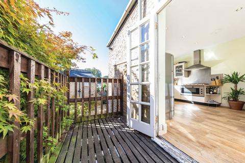 3 bedroom maisonette for sale, Wandsworth Bridge Road, Fulham Broadway, London, SW6