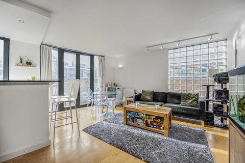 2 bedroom flat to rent, Three Oak Lane, London SE1