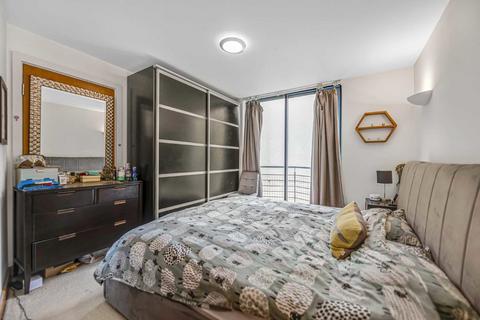 2 bedroom flat to rent, Three Oak Lane, London SE1