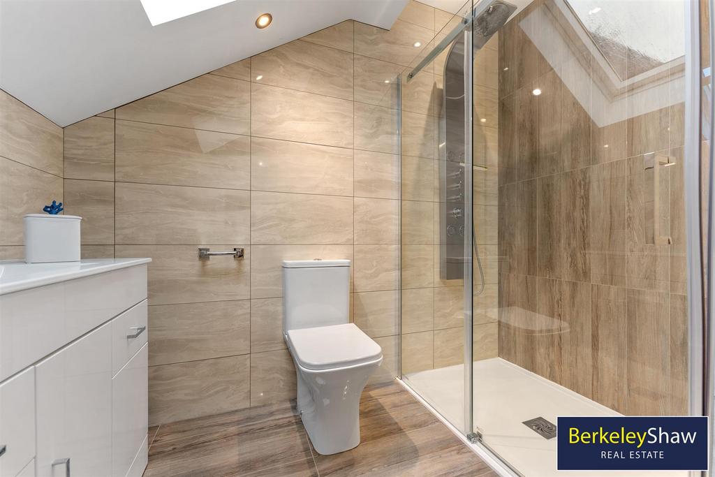 Ensuite (Bedroom 2)