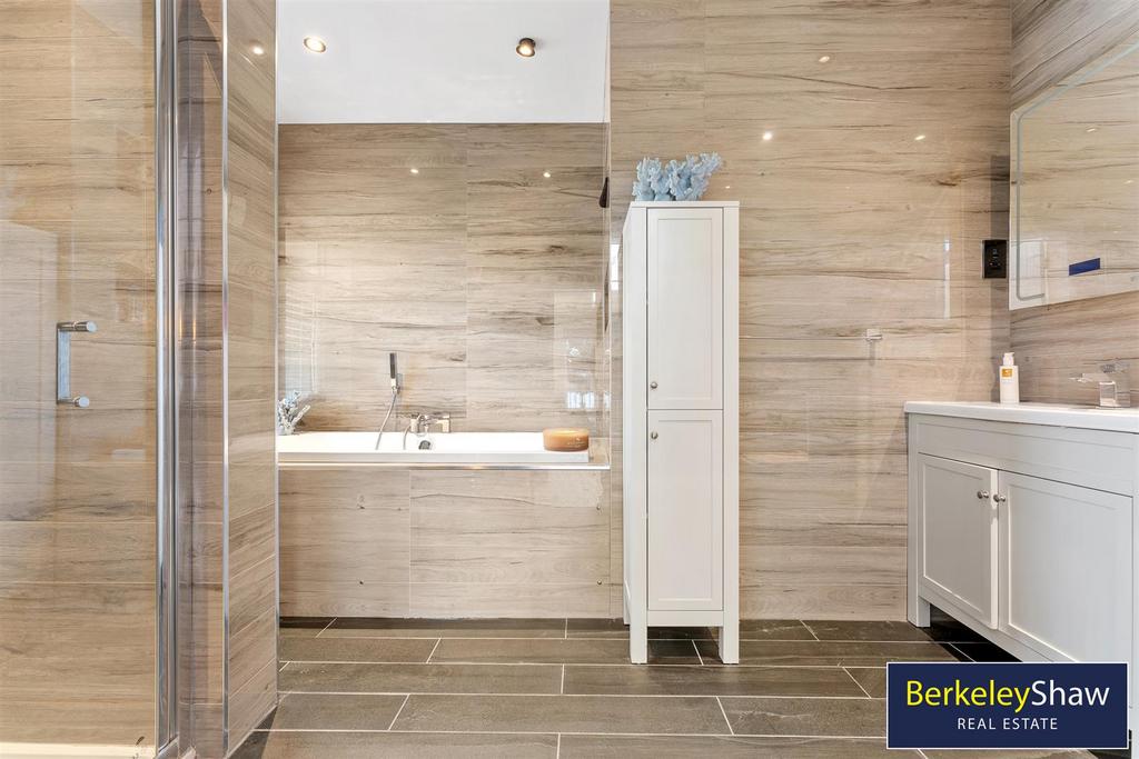 Ensuite (Bedroom 1)