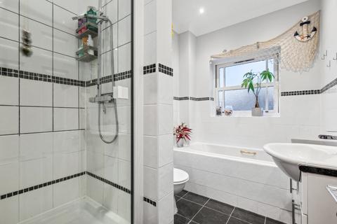 1 bedroom flat to rent, Trinity Church Road, Barnes, London