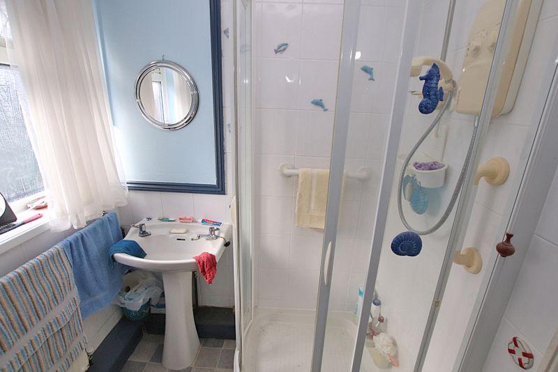 Shower room photo 1
