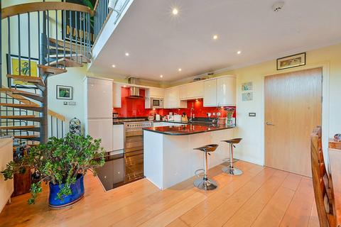 undefined, Tallow Road, Brentford, TW8