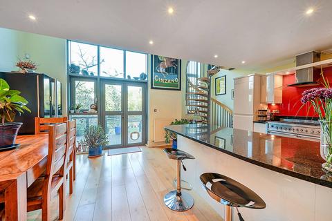 undefined, Tallow Road, Brentford, TW8