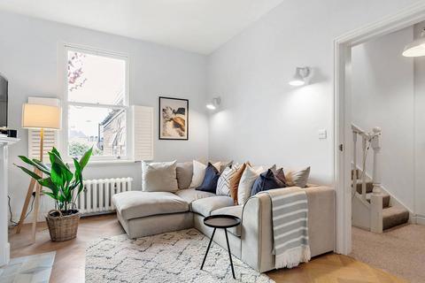 3 bedroom flat for sale, Chaldon Road, Fulham, London, SW6