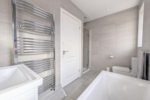 undefined, Golf Open 2026 - Lynton Road, Hillside - Sleeps 5/6