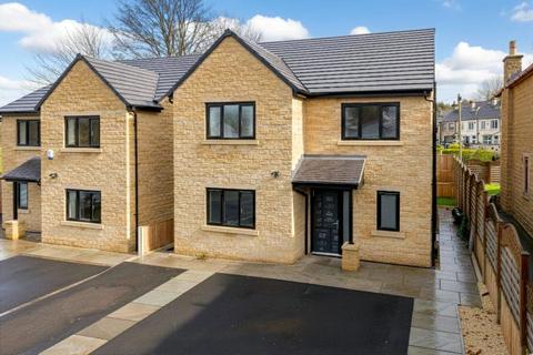4 bedroom detached house for sale, Bradford Road, Bingley BD16