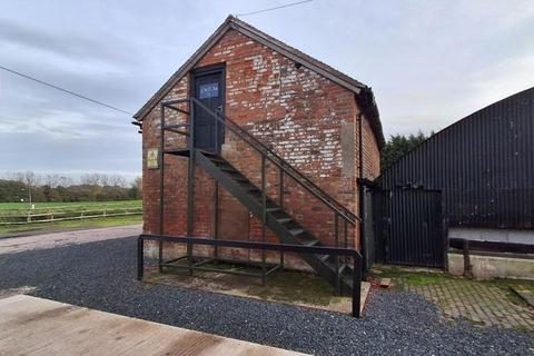 Storage to rent - Unit 3A Woodside Farm, Lizard Lane, Shifnal. TF11 8QE