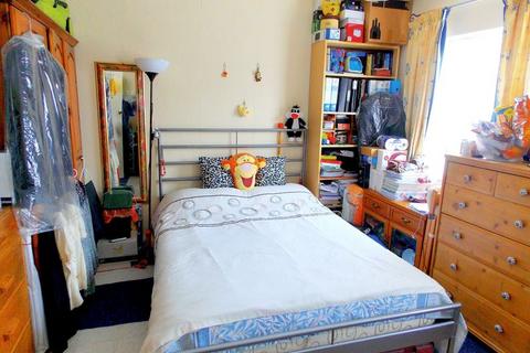 undefined, Hows Close, Uxbridge, UB8