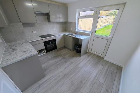2 bedroom terraced house for sale, Rabournmead Drive, Northolt