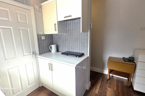 undefined, 3 Woodgrange Avenue, N12 0PT