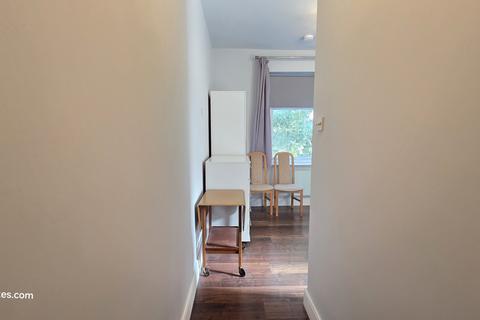 undefined, 3 Woodgrange Avenue, N12 0PT
