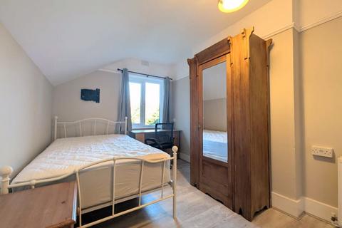 Studio to rent, Guildhill Road, Bournemouth, BH6